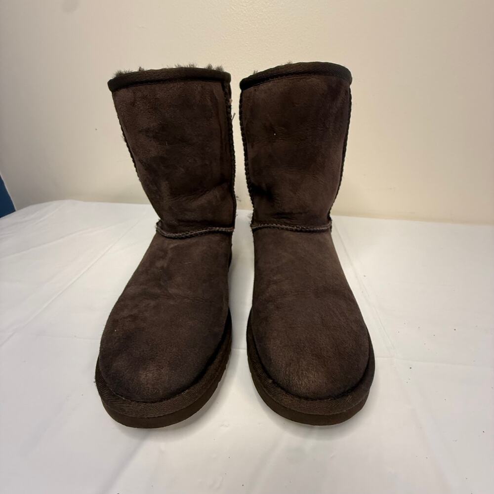 UGG Australia Classic Short Boots Chocolate Brown Suede Sheepskin Size 6 - Picture 7 of 7